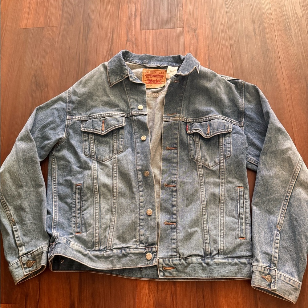 VINTAGE Levi’s Denim Jacket